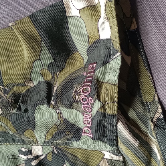 Vintage Patagonia Shorts Size 32 Green AOP Pattern Canoe Paddler Wavefarer Board - Picture 8 of 8